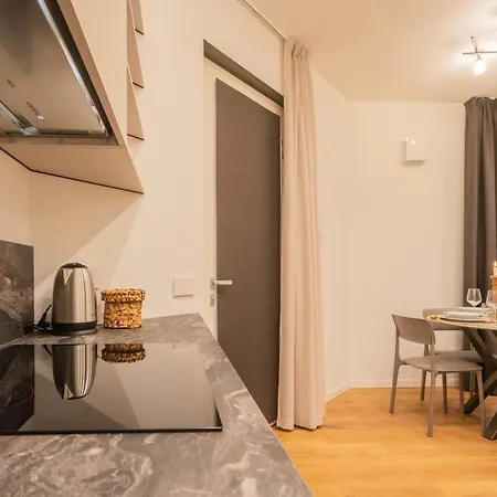 Apartament Rezia By Rent Como