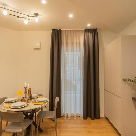 Rezia By Rent Apartment Como