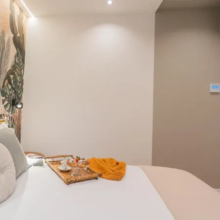 Apartment Rezia By Rent Como